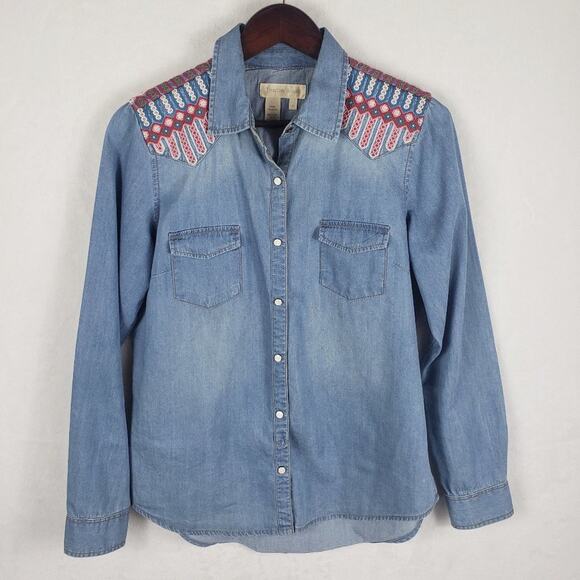 The Territory Ahead Chambray Denim Shirt Women M Highland Embroidered Pearl Snap - Picture 1 of 9